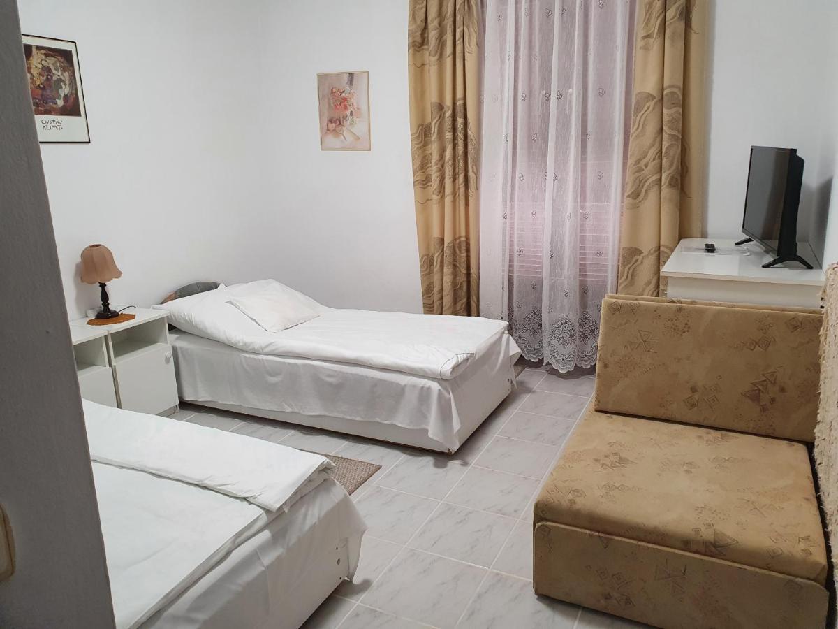 Gala Panzio Hotel Simontornya Екстериор снимка