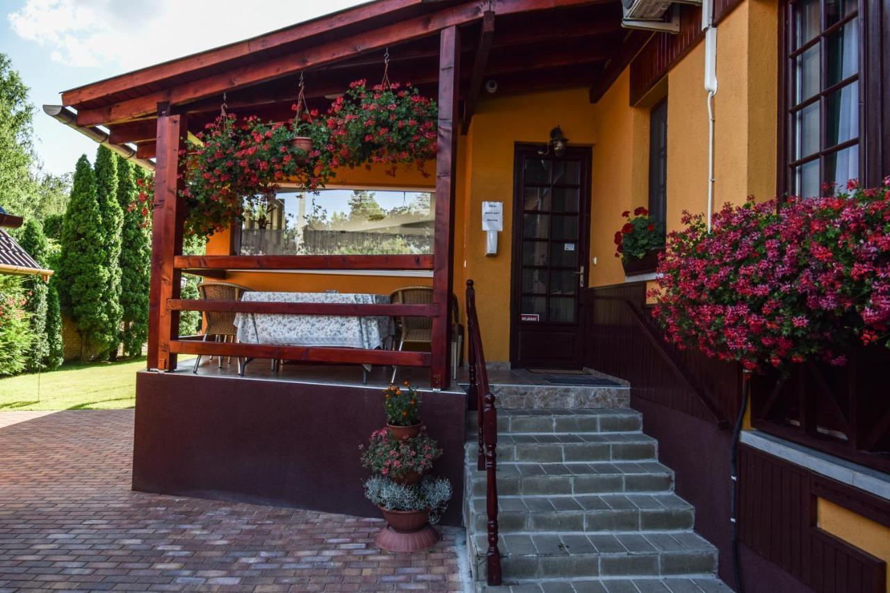 Gala Panzio Hotel Simontornya Екстериор снимка