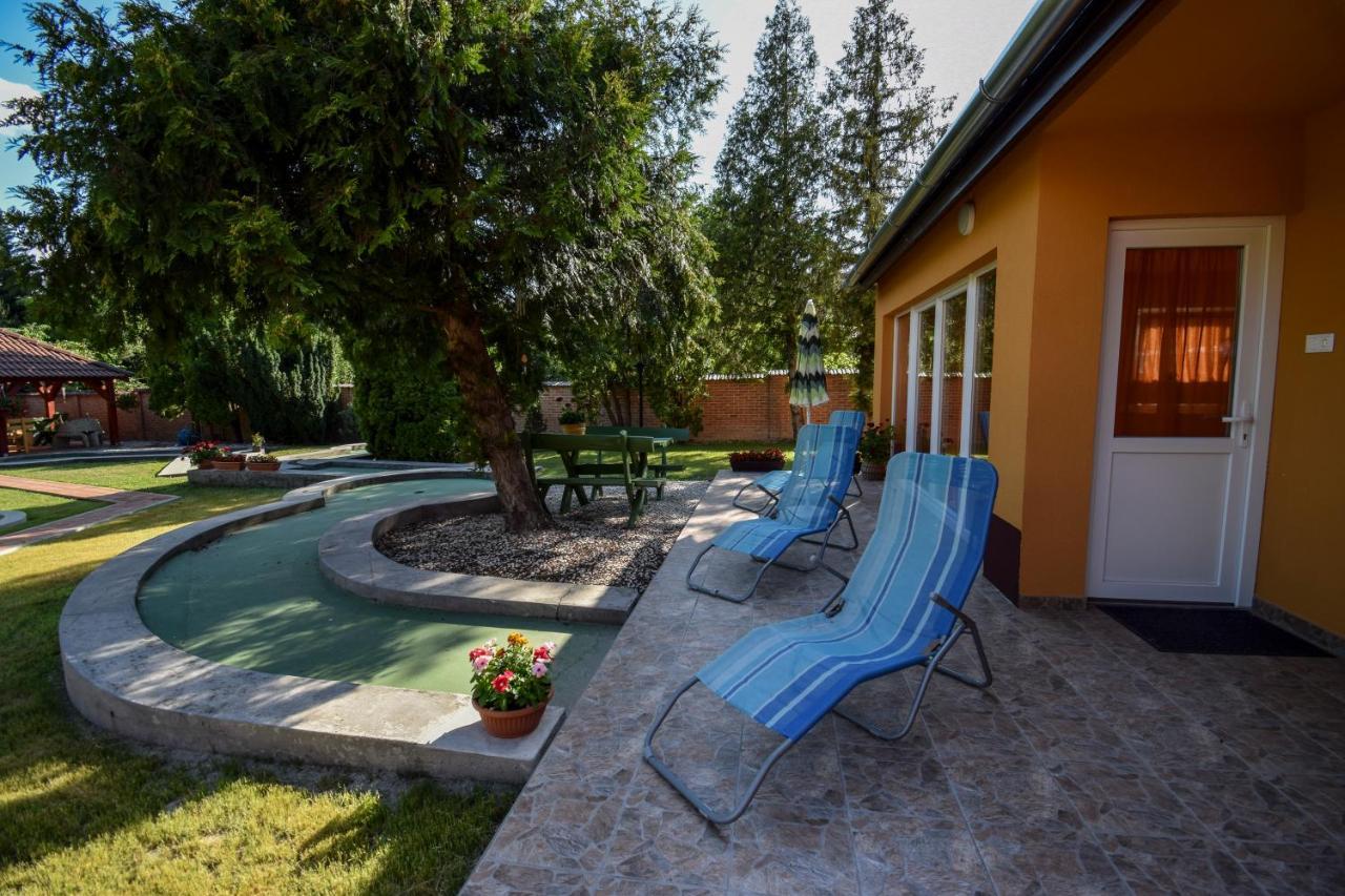 Gala Panzio Hotel Simontornya Екстериор снимка